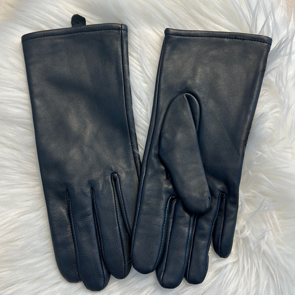 M&S women gloves size M 100% leather